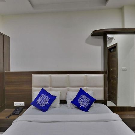 Hotel Amar Palace Удджайн Екстер'єр фото