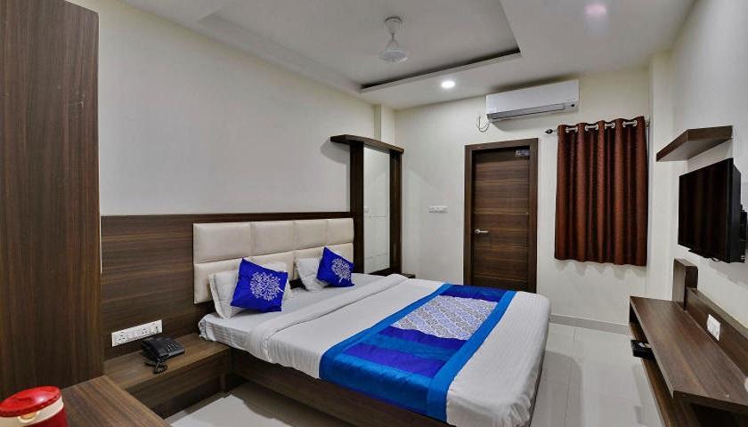 Hotel Amar Palace Удджайн Екстер'єр фото