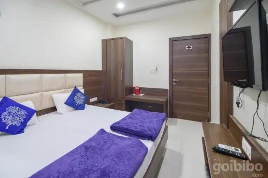 Hotel Amar Palace Удджайн Екстер'єр фото